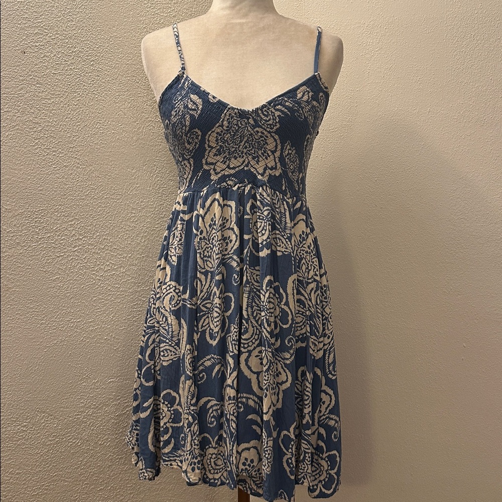 Angie Navy and Cream Women’s Floral Dress Size M